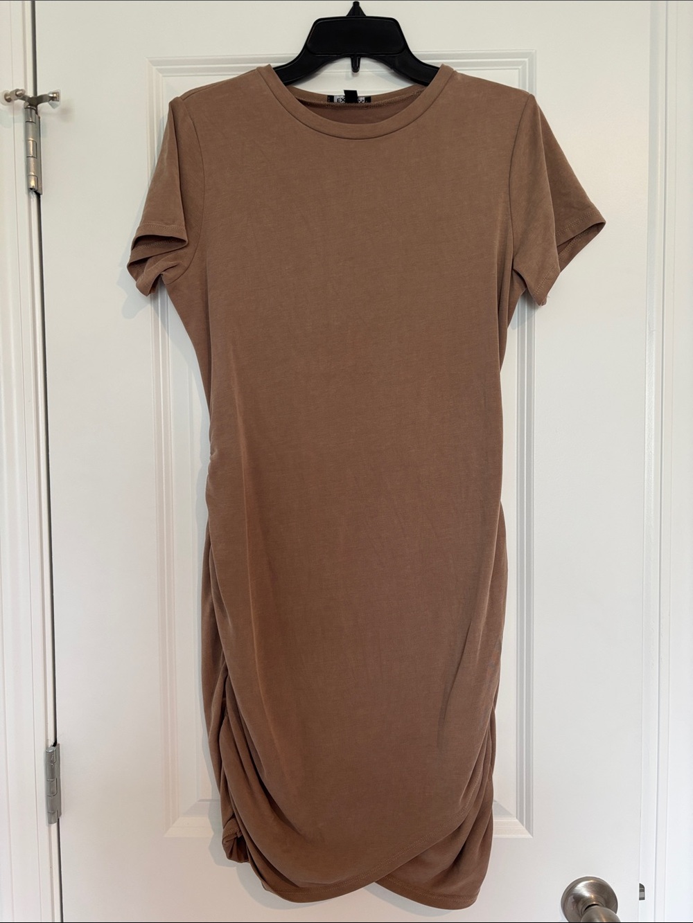 Express Midi T-Shirt Dress in Warm Brown